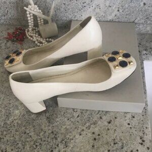 TORY BURCH “VANNA” IVORY LEATHER PUMP with GEMSTONES  - US 8